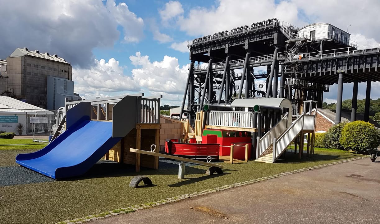 Anderton Boat Lift to Northwich Walk with Picnic